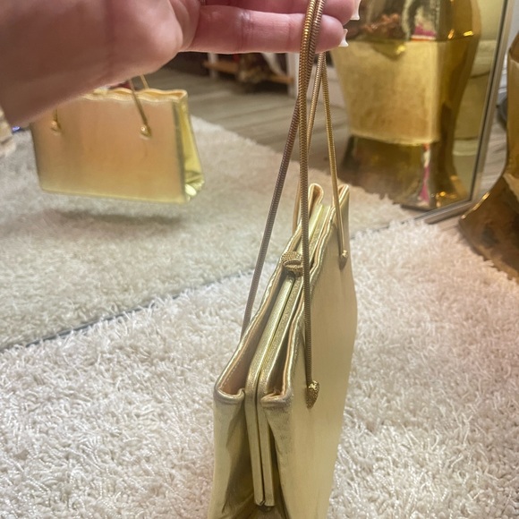 Unique find, antique purse. - Picture 2 of 6